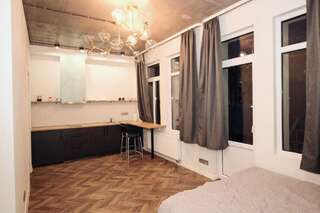 Апарт-отели House 22A Studio Apartments Каунас Номер-студио с балконом-3